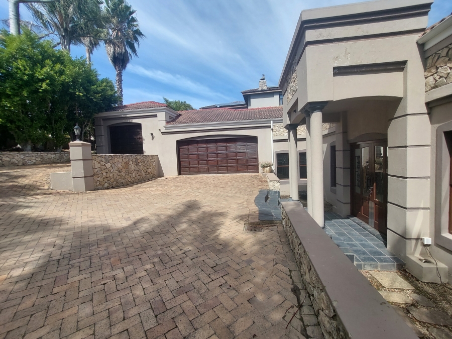 4 Bedroom Property for Sale in Panorama Western Cape